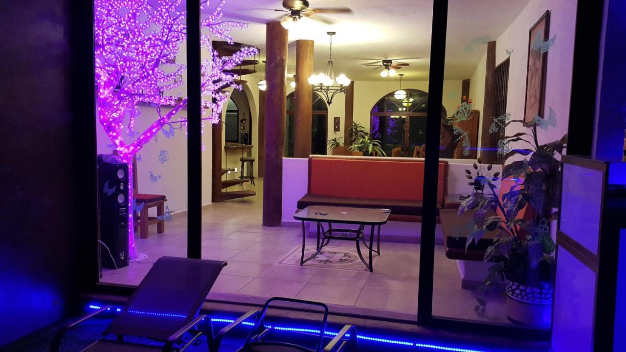 库埃纳瓦卡Casa Privada Con Alberca Volada别墅 外观 照片